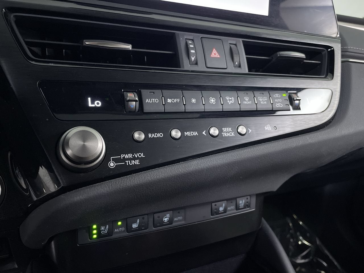 2023 Lexus ES ES 350 F SPORT Handling