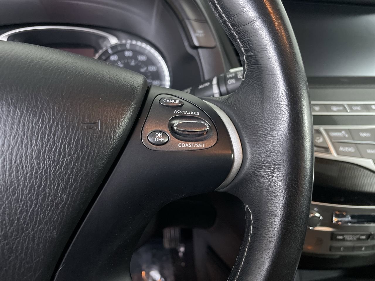 2019 INFINITI QX60 LUXE