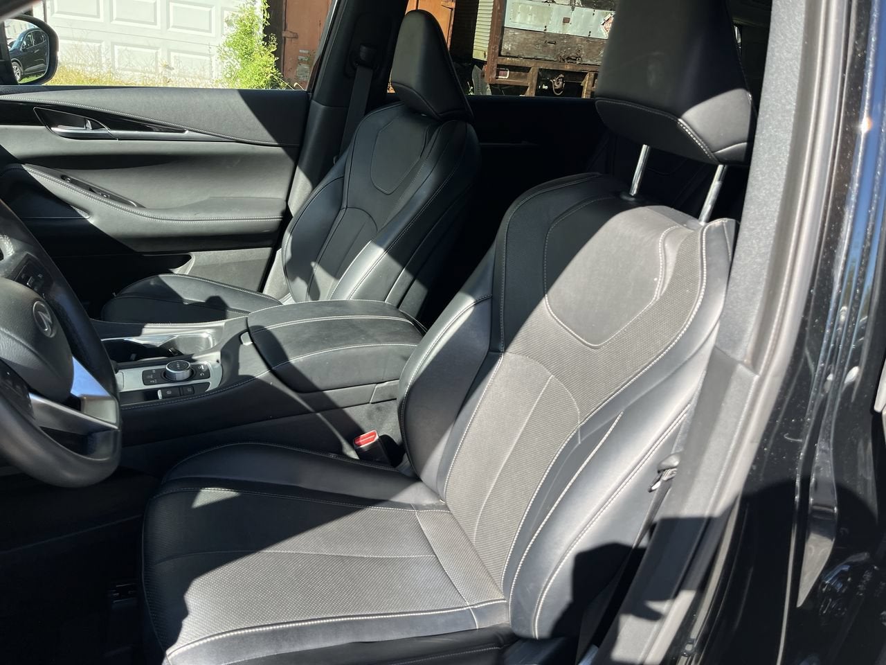 2023 INFINITI QX60 PURE