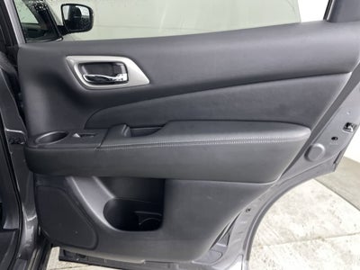 2018 Nissan Pathfinder SV