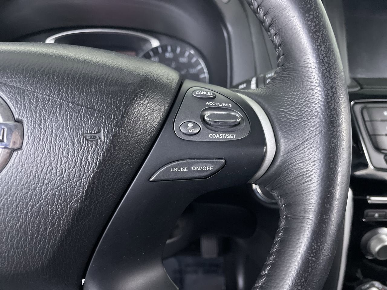 2019 Nissan Pathfinder SV