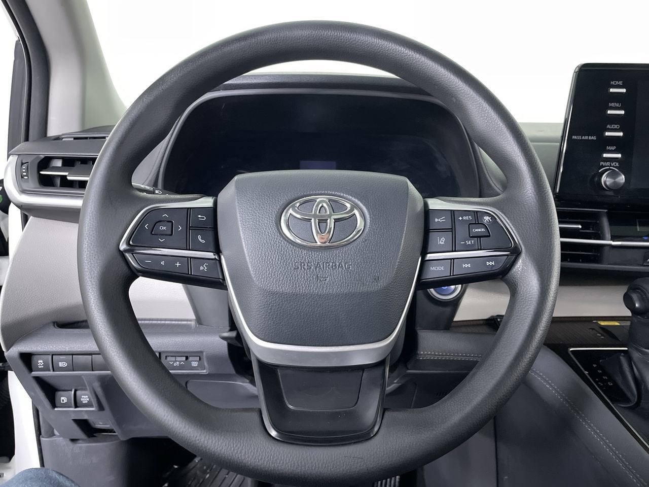 2021 Toyota Sienna LE
