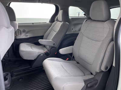 2021 Toyota Sienna LE