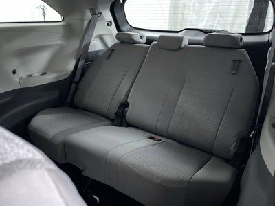 2021 Toyota Sienna LE