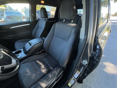 2018 Toyota Highlander LE
