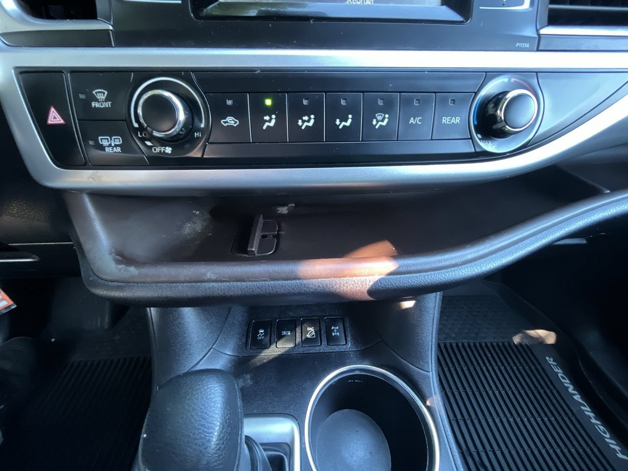2018 Toyota Highlander LE