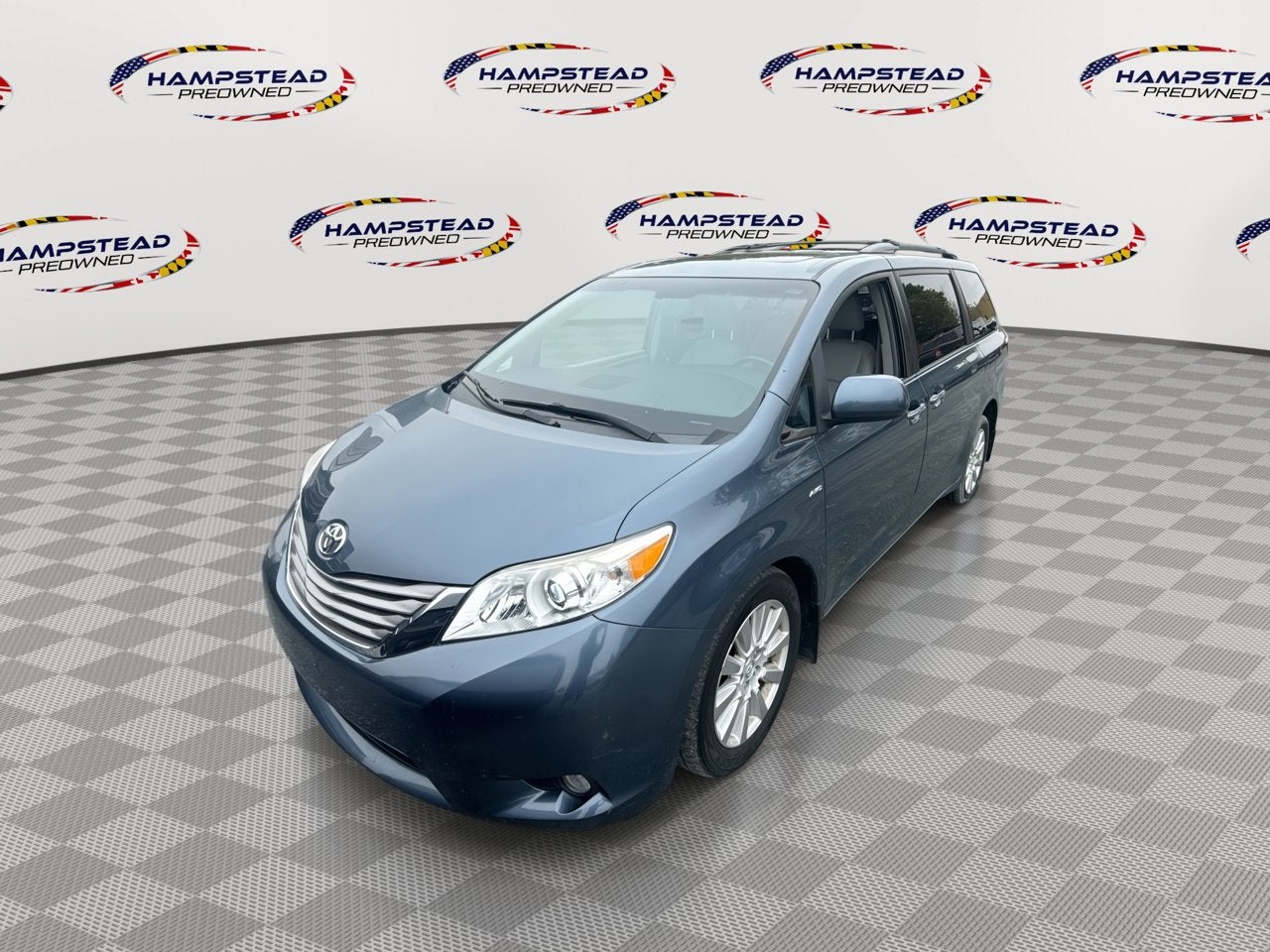 2017 Toyota Sienna XLE V6 AWD 7-Passenger's photo