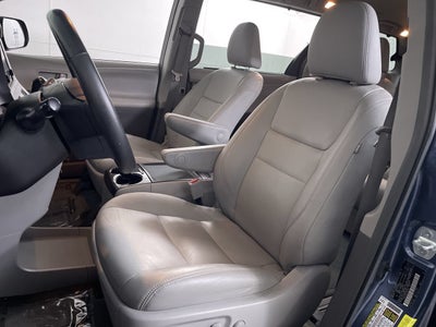 2017 Toyota Sienna XLE Premium
