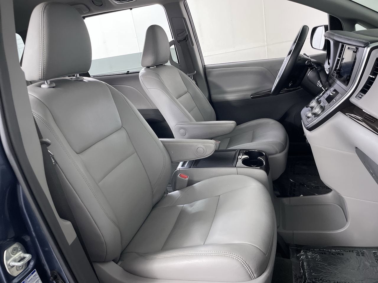 2017 Toyota Sienna XLE Premium