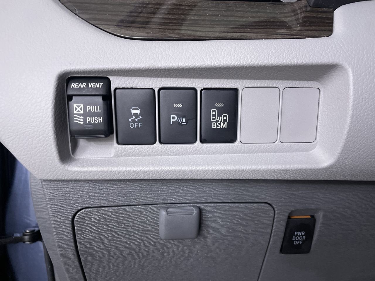 2017 Toyota Sienna XLE Premium