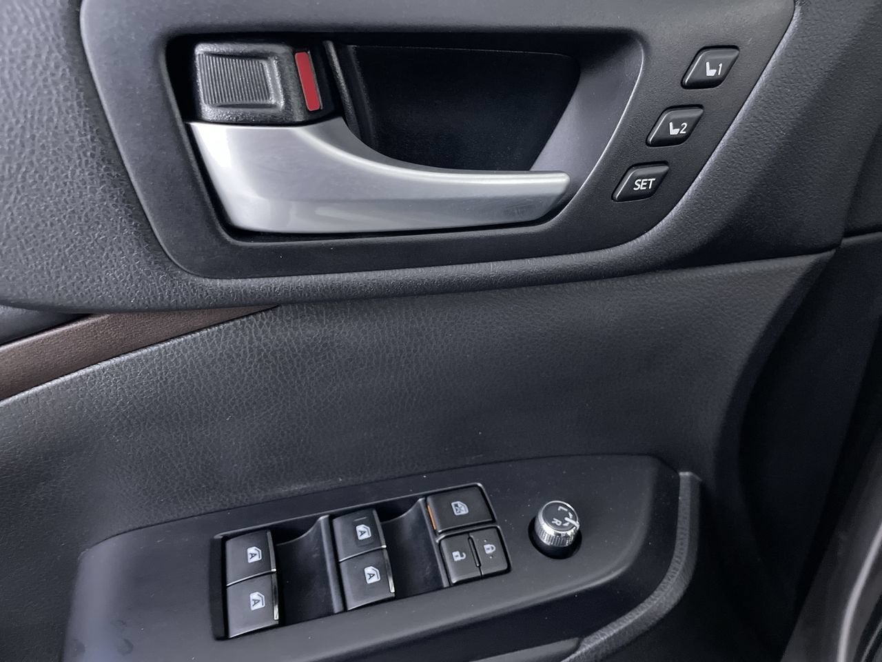 2018 Toyota Highlander Limited Platinum