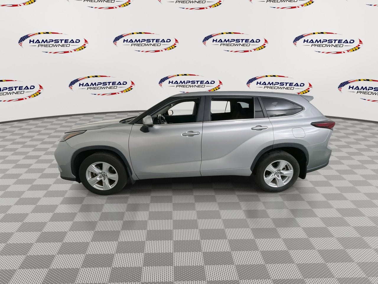 2024 Toyota Highlander LE