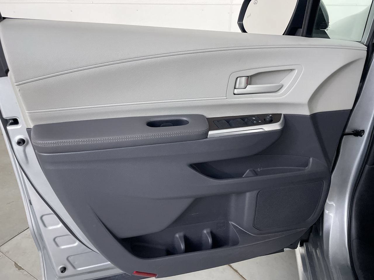 2022 Toyota Sienna LE