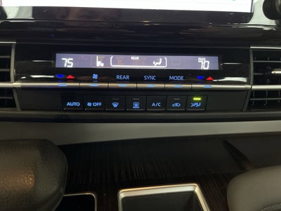2022 Toyota Sienna LE