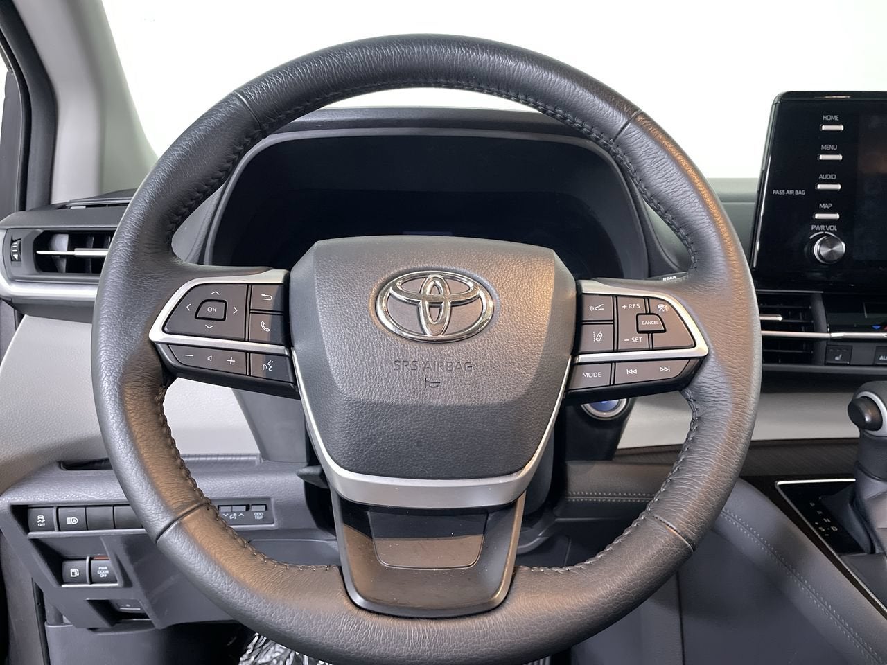 2022 Toyota Sienna XLE