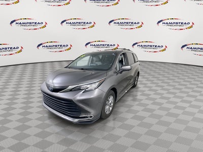 2022 Toyota Sienna XLE