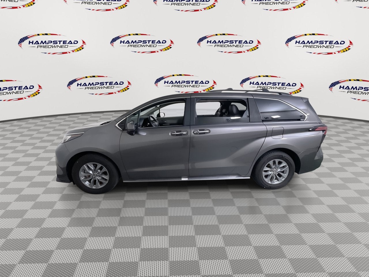 2022 Toyota Sienna XLE