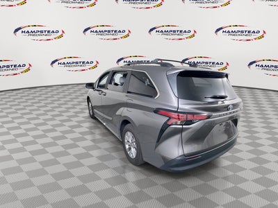 2022 Toyota Sienna XLE