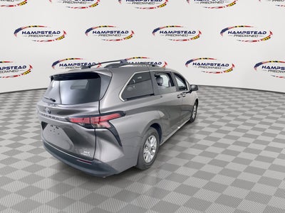 2022 Toyota Sienna XLE