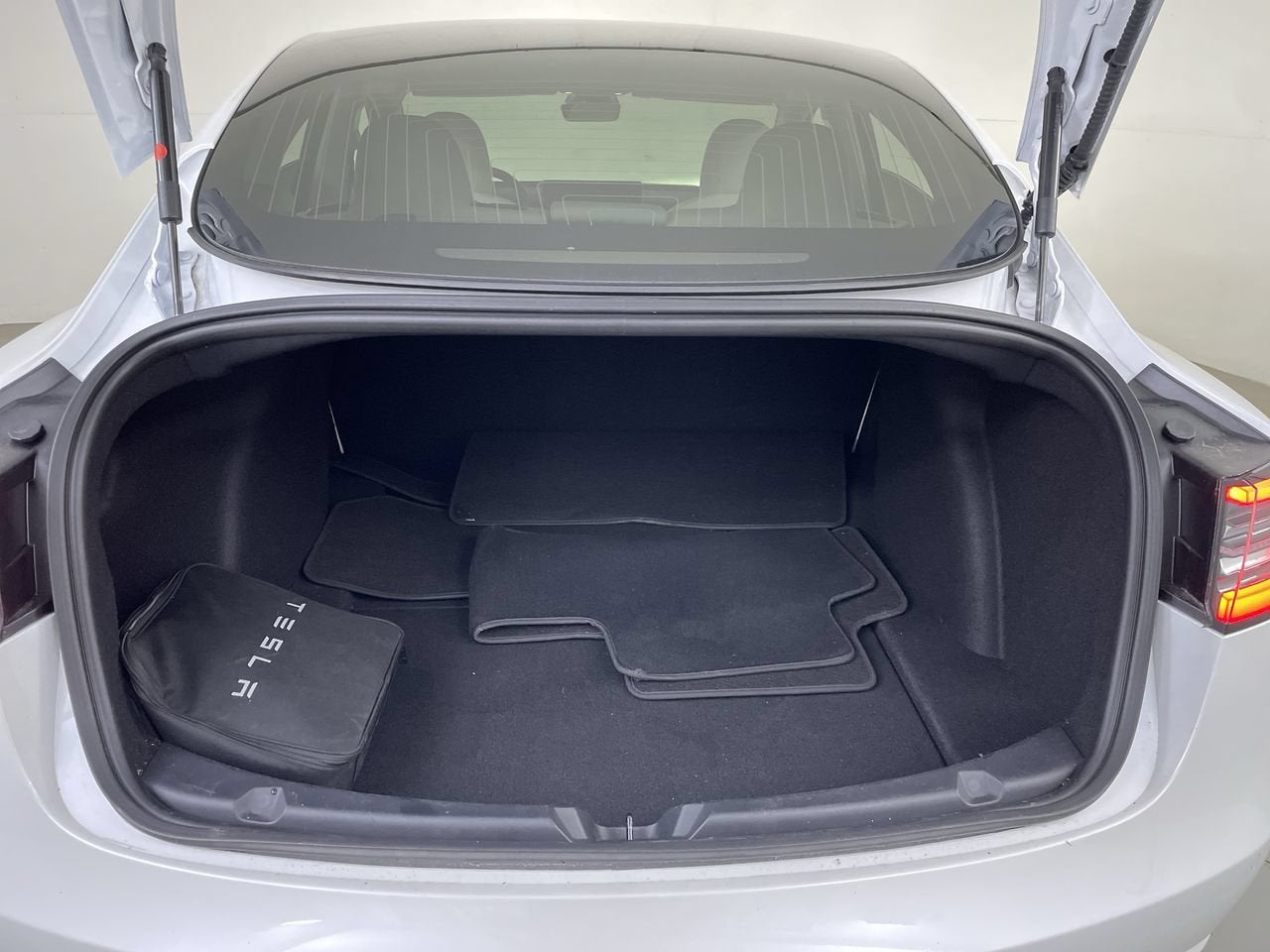 2020 Tesla Model 3 Performance
