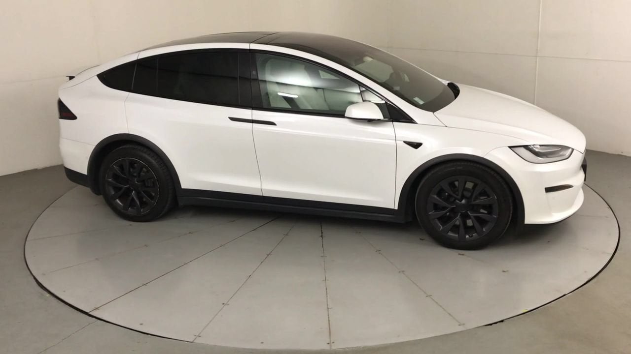 2022 Tesla Model X Plaid