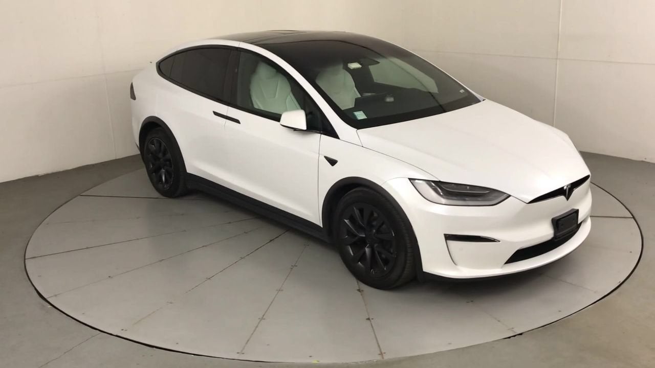 2022 Tesla Model X Plaid