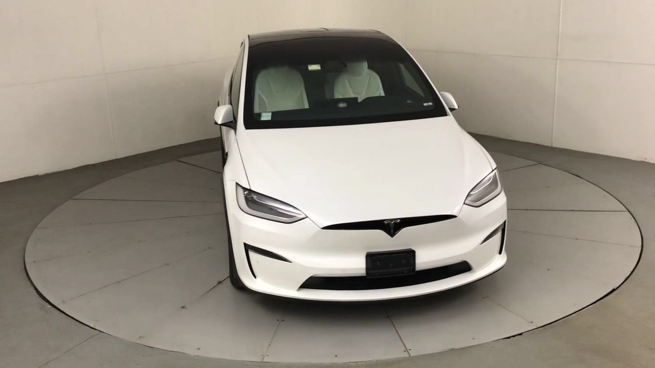 2022 Tesla Model X Plaid