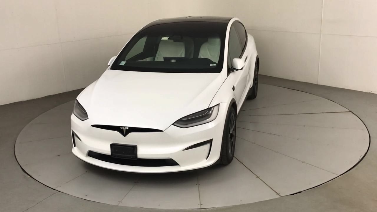 2022 Tesla Model X Plaid
