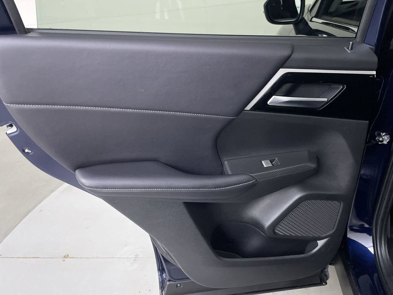 2024 Mitsubishi Outlander SE Black Edition w/Pano Roof