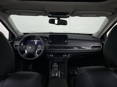 2024 Mitsubishi Outlander SE Black Edition w/Pano Roof
