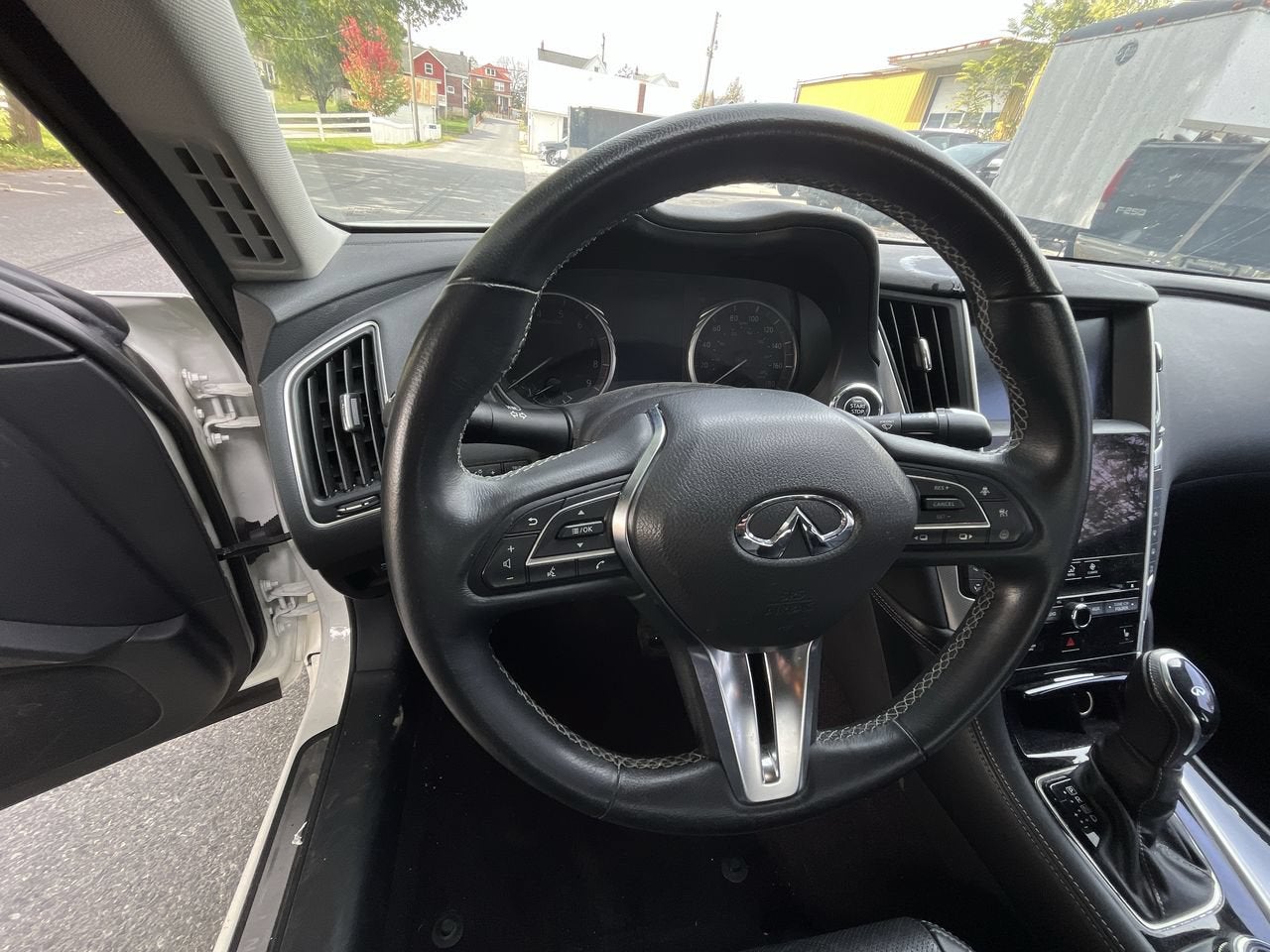 2023 INFINITI Q50 LUXE