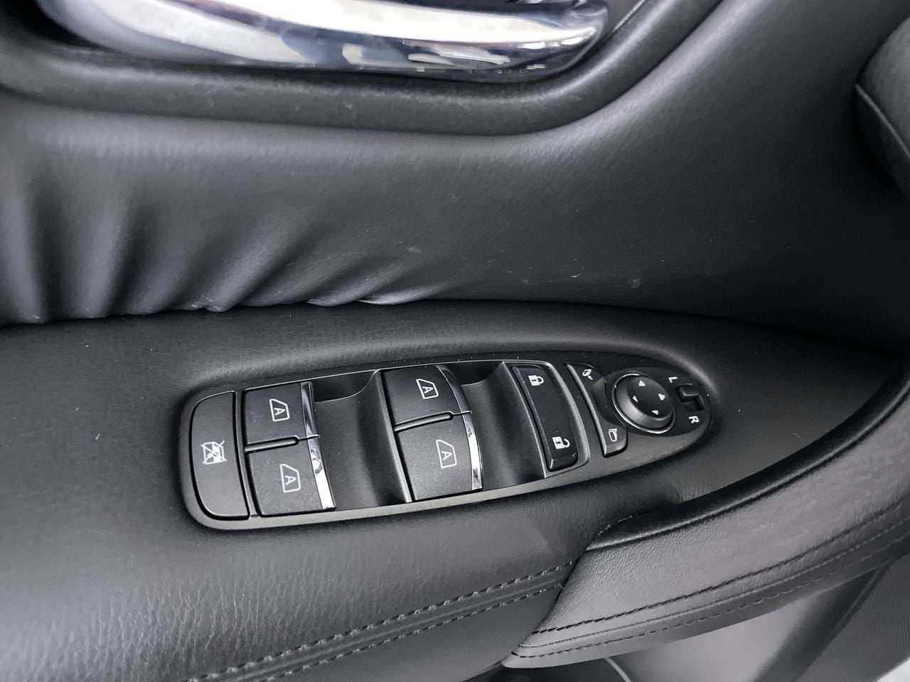 2023 Nissan Armada SV