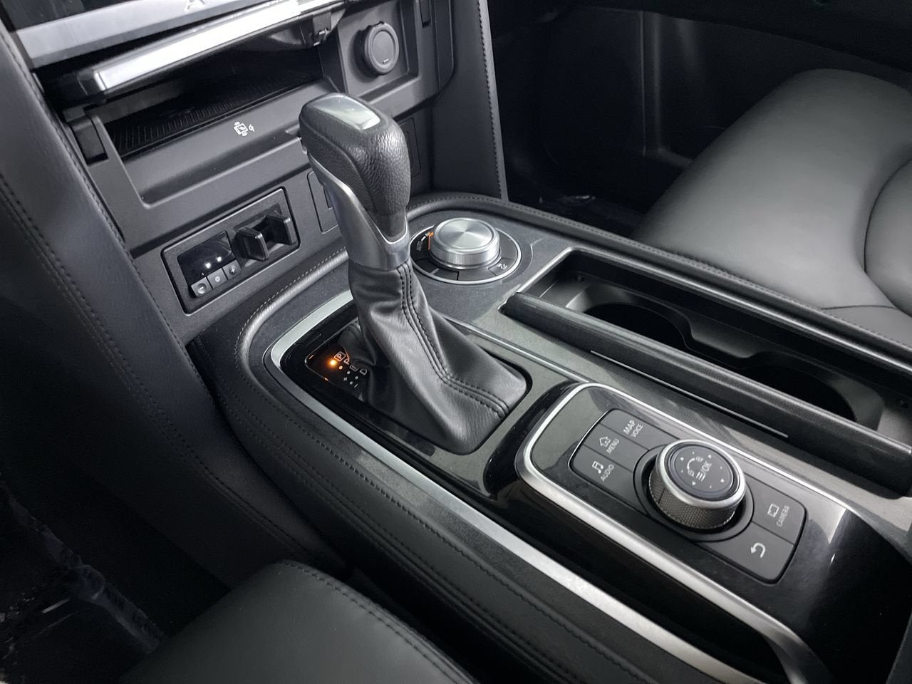 2023 Nissan Armada SV