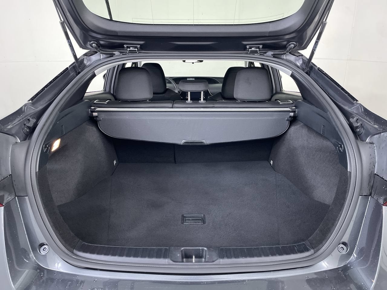 2022 Toyota Prius LE