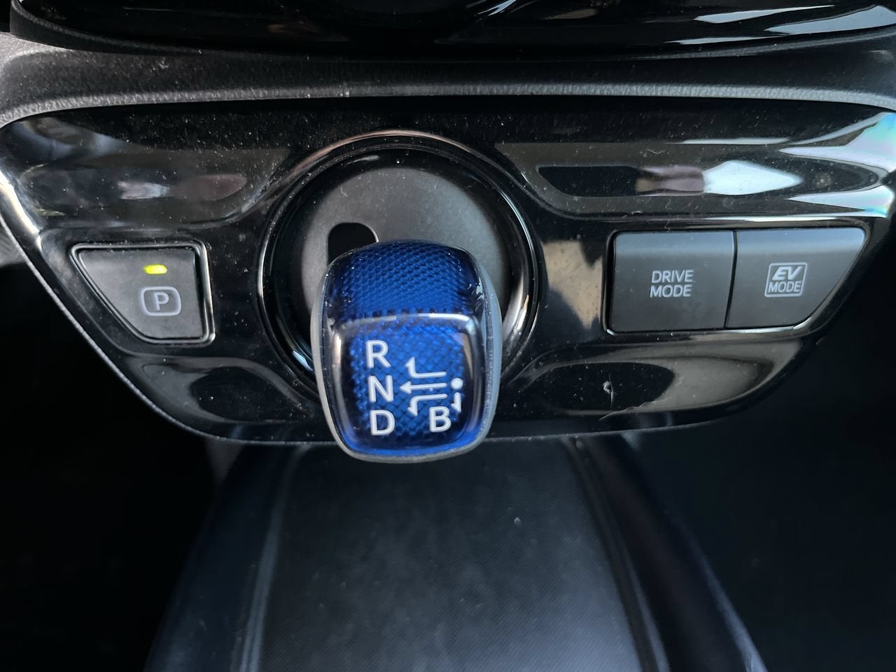2021 Toyota Prius LE