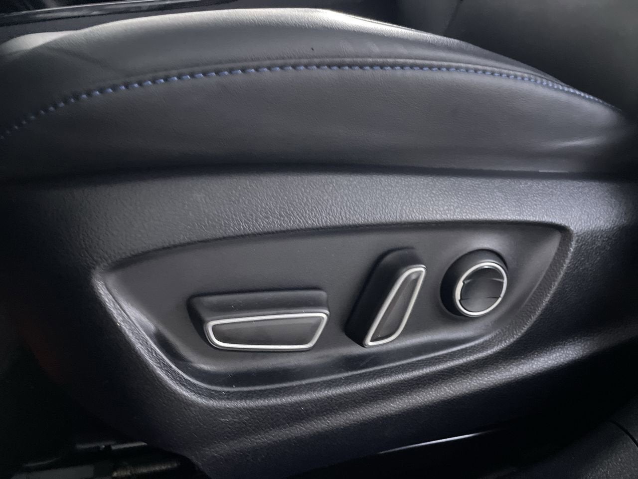 2016 Toyota Prius Four Touring