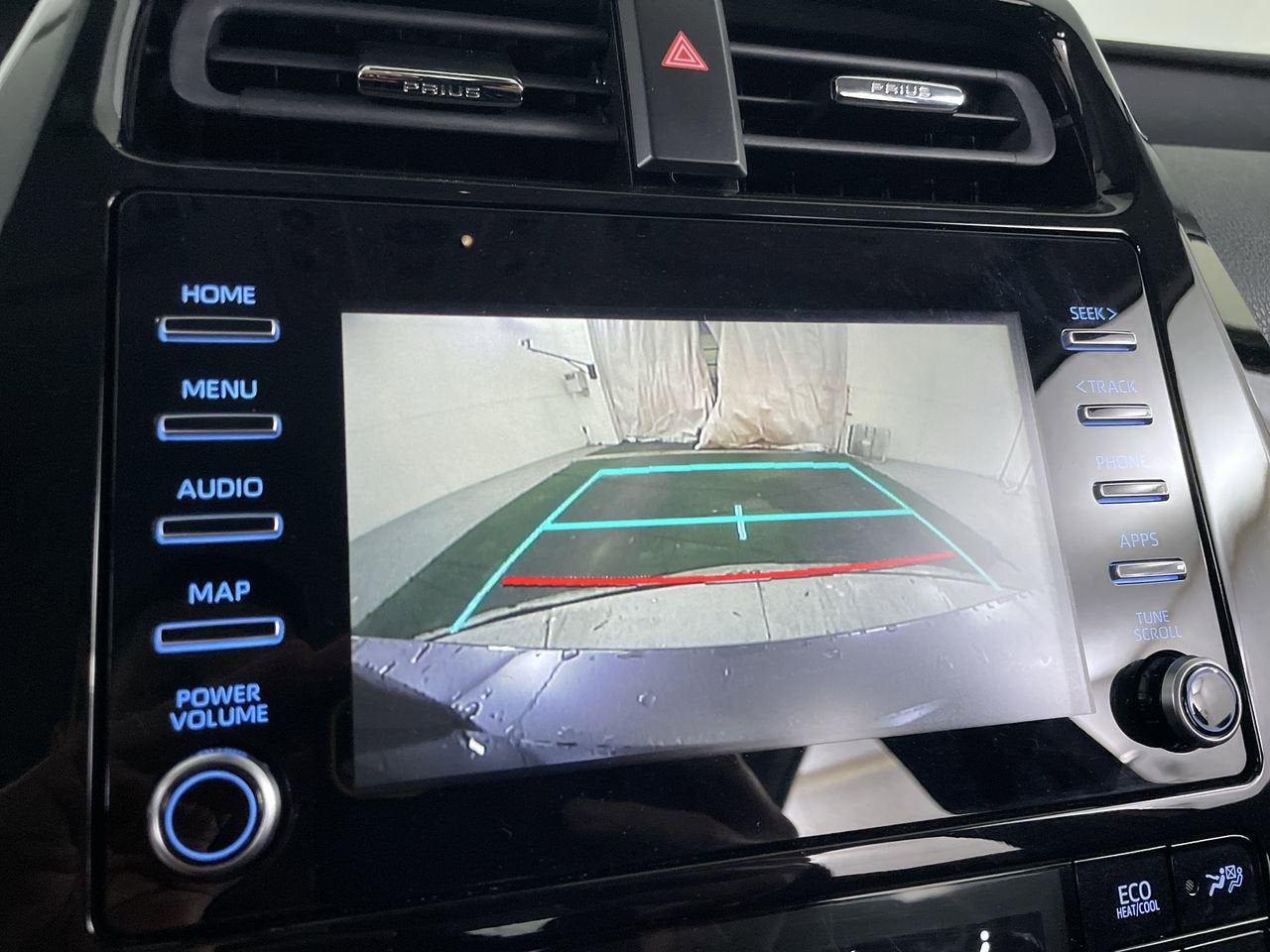 2020 Toyota Prius LE