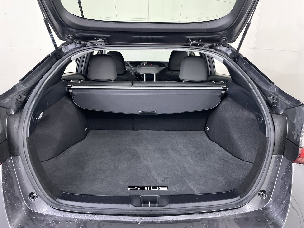 2020 Toyota Prius LE