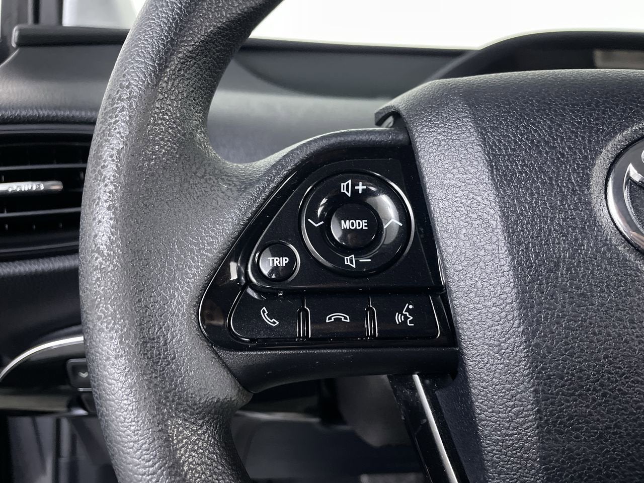 2020 Toyota Prius LE