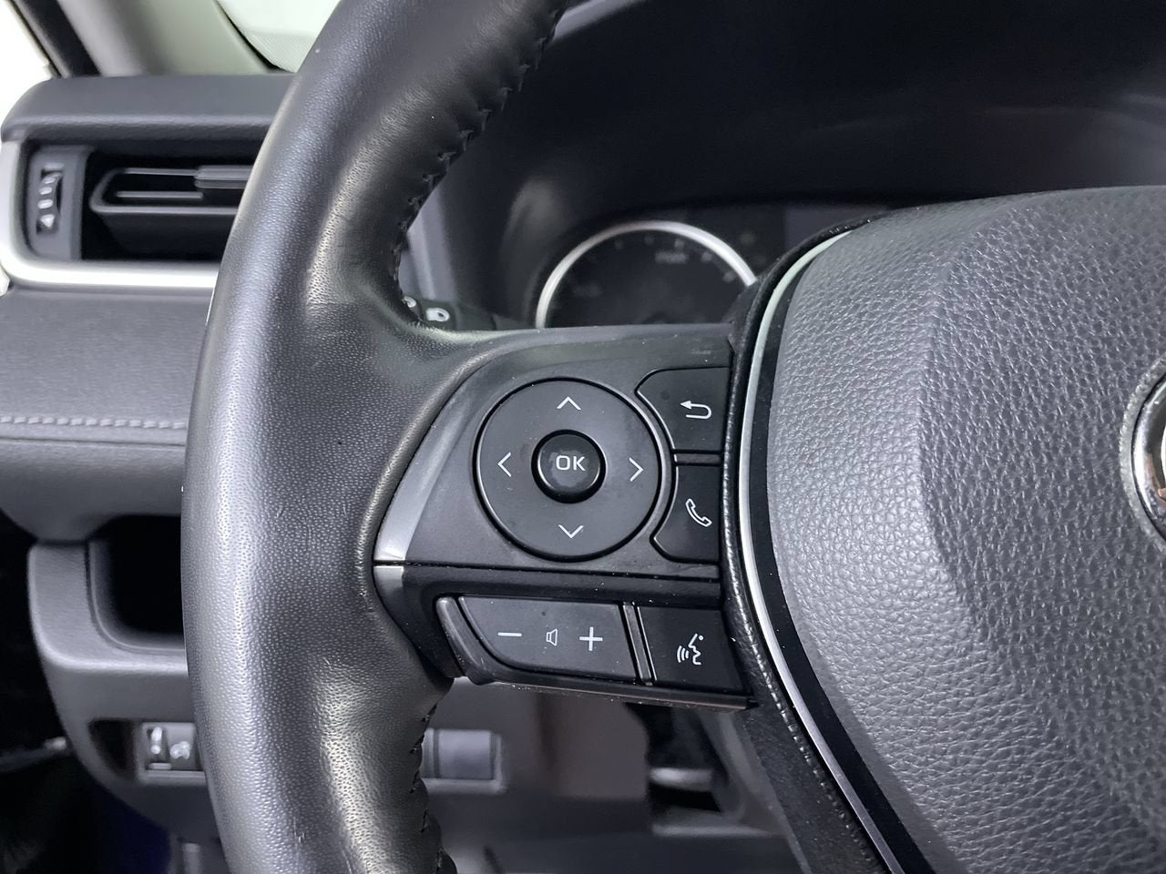 2020 Toyota RAV4 Hybrid Hybrid XLE