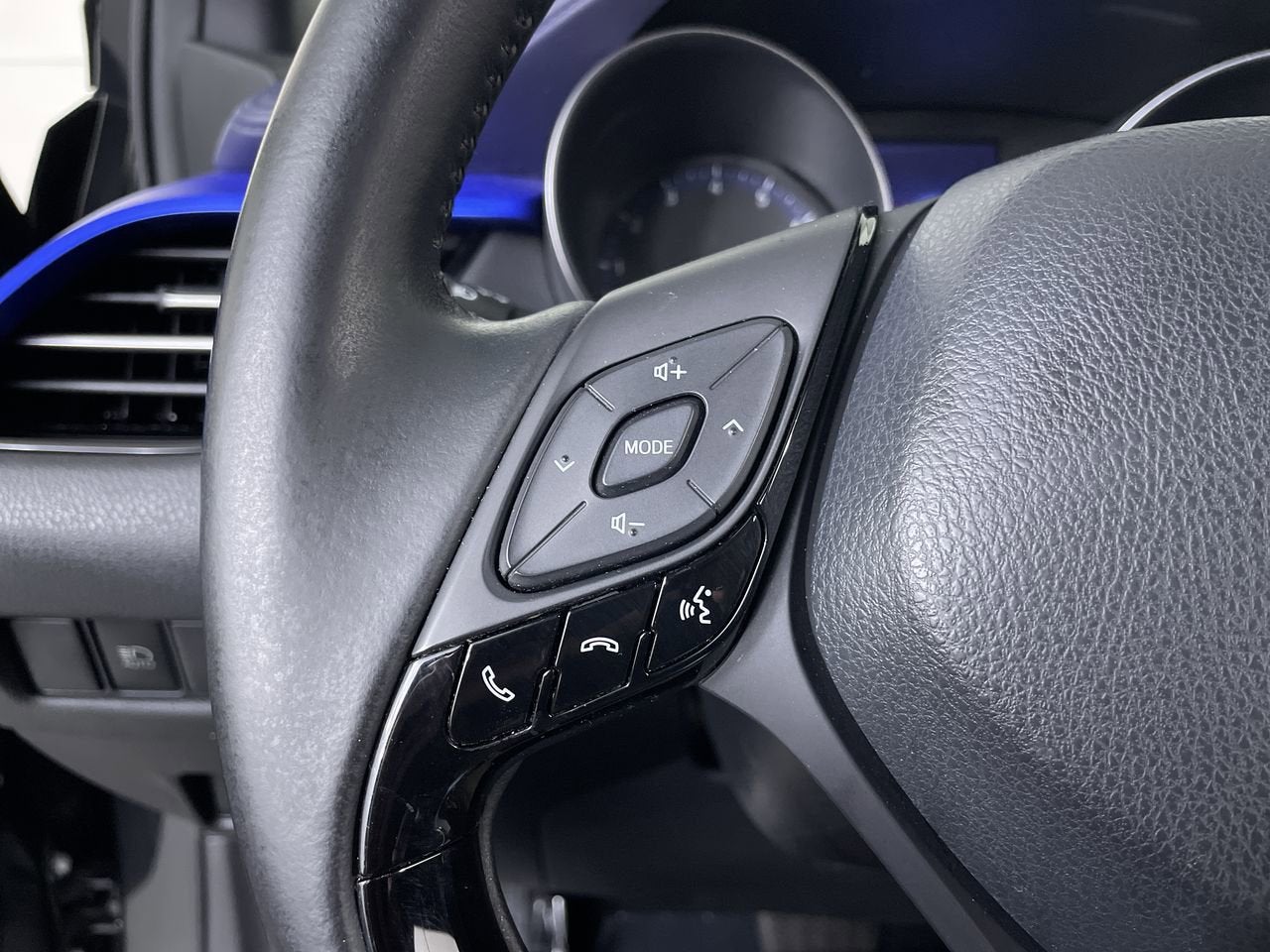 2020 Toyota C-HR XLE