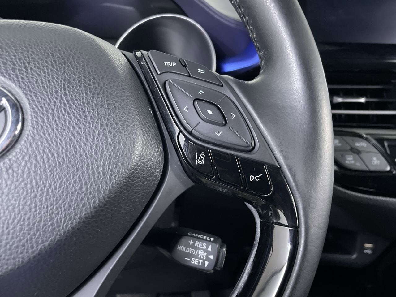 2020 Toyota C-HR XLE