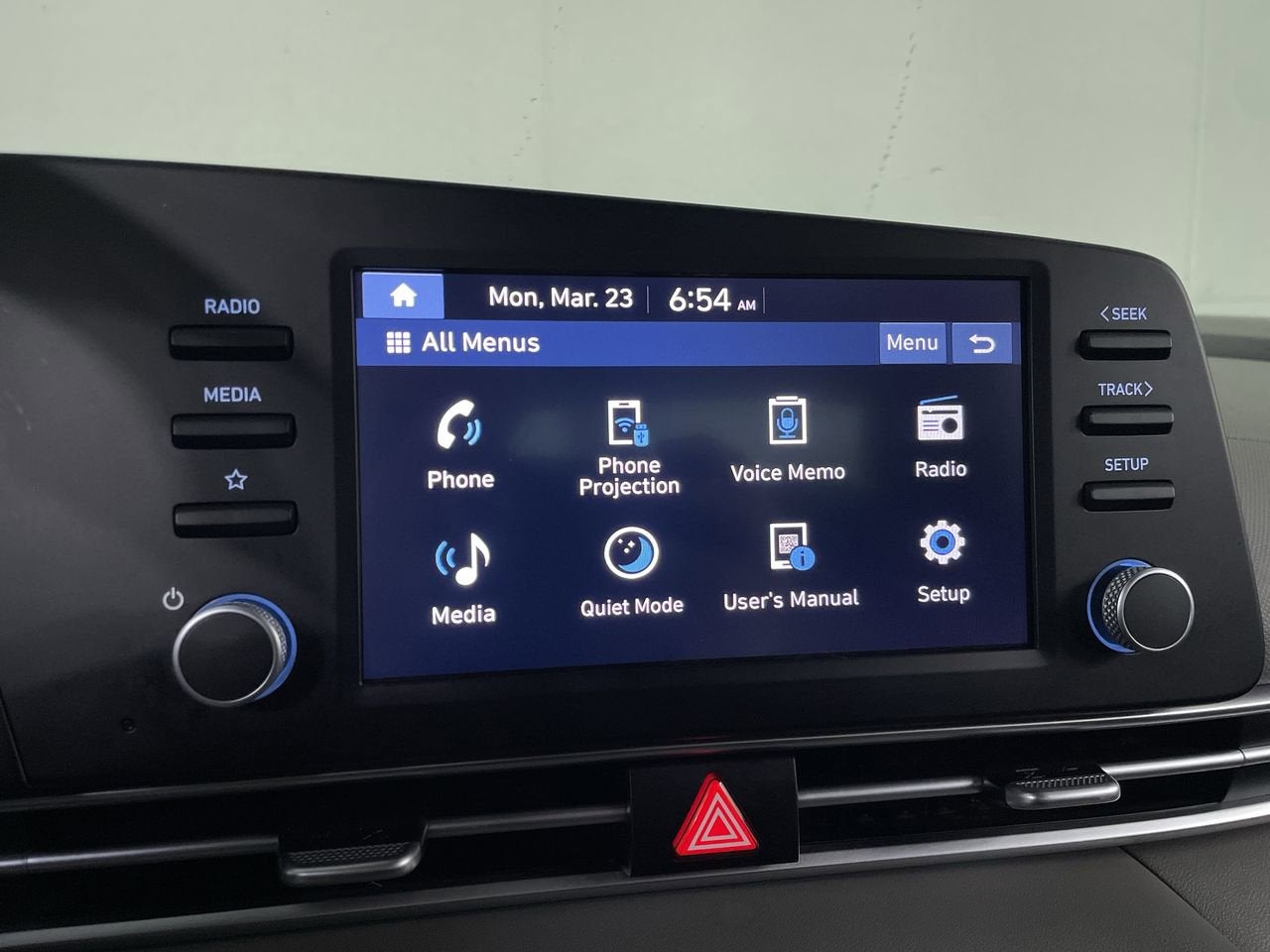 2024 Hyundai Elantra SE