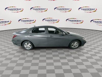 2024 Hyundai Elantra SE