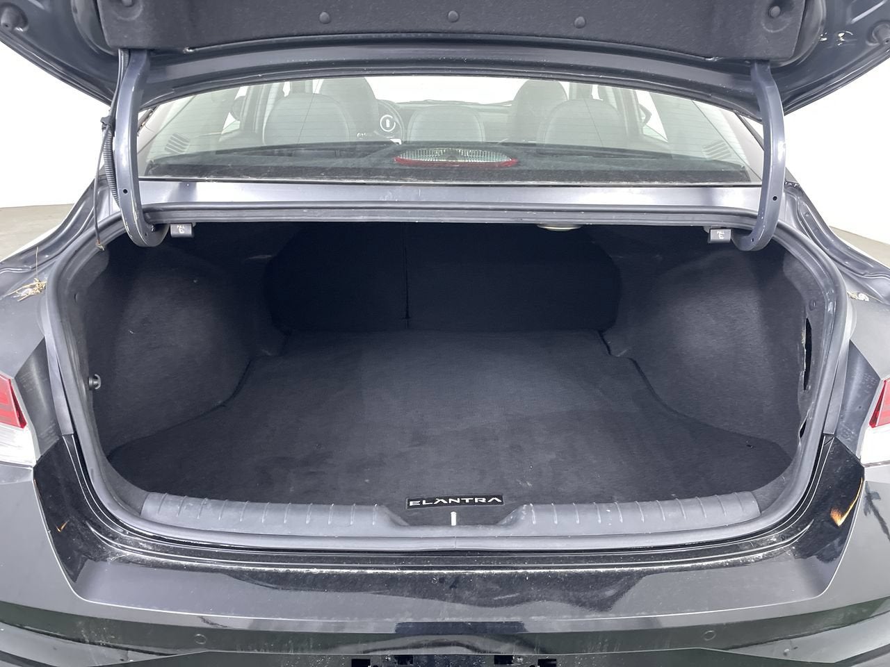 2022 Hyundai Elantra Limited