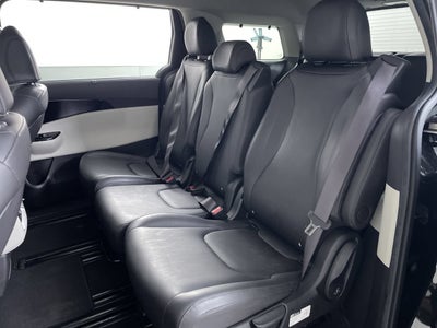 2022 Kia Carnival EX