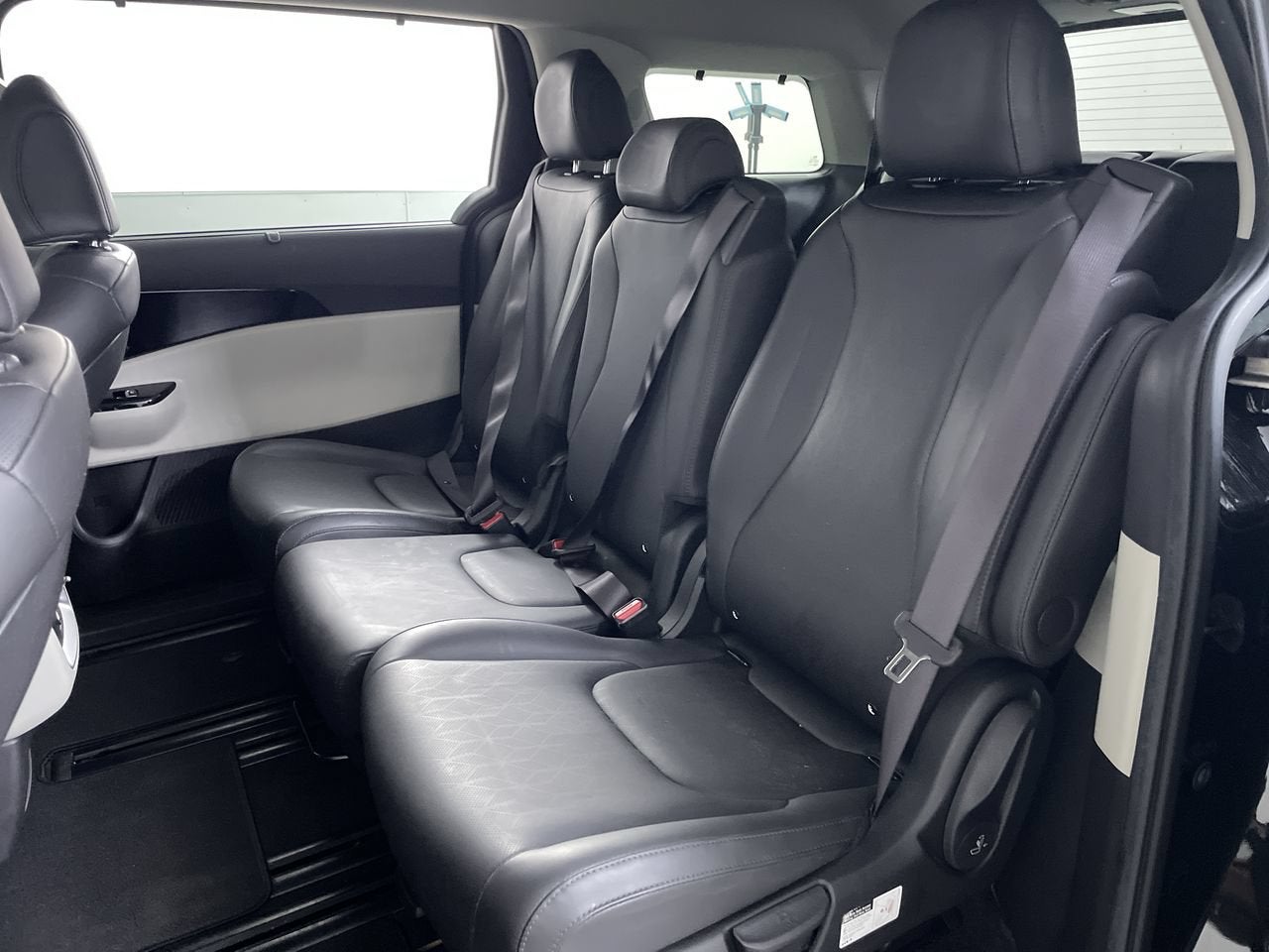 2022 Kia Carnival EX