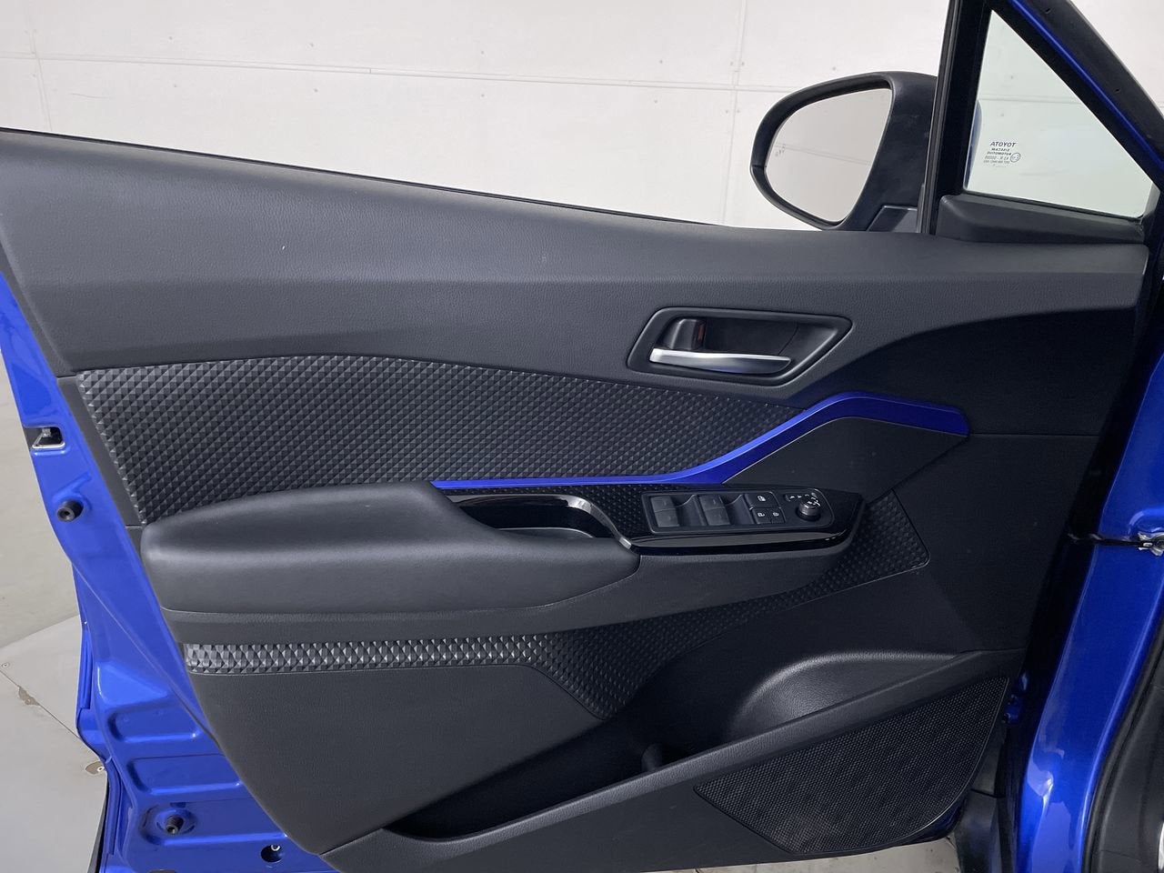 2021 Toyota C-HR XLE