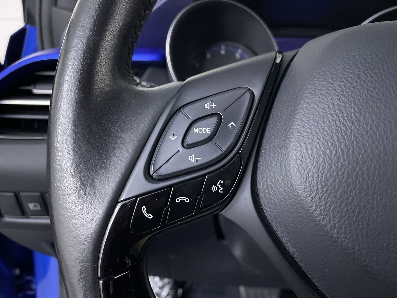 2021 Toyota C-HR XLE