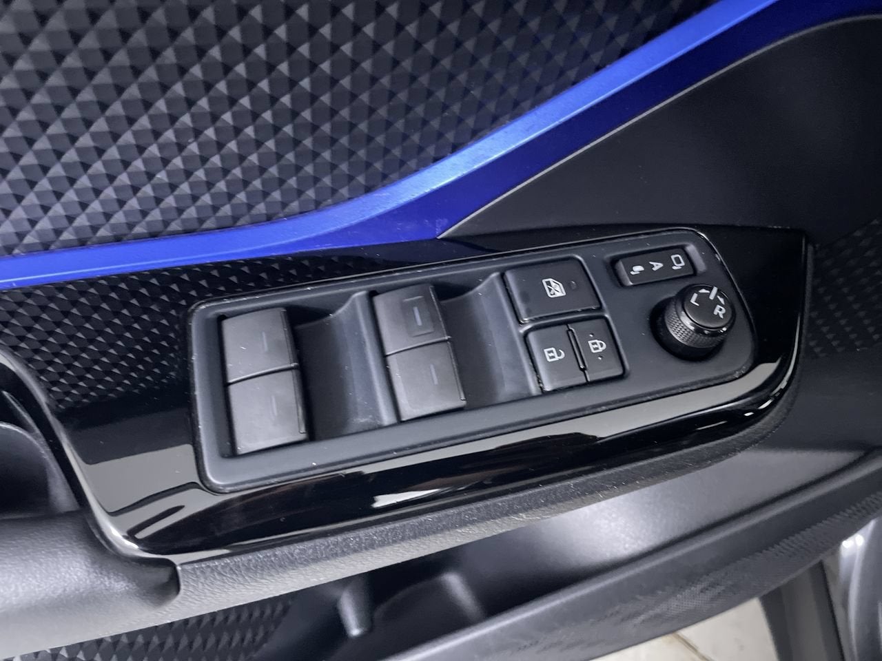 2020 Toyota C-HR XLE